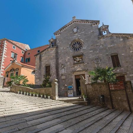 Cozy Home In Labin With Kitchen Exterior foto