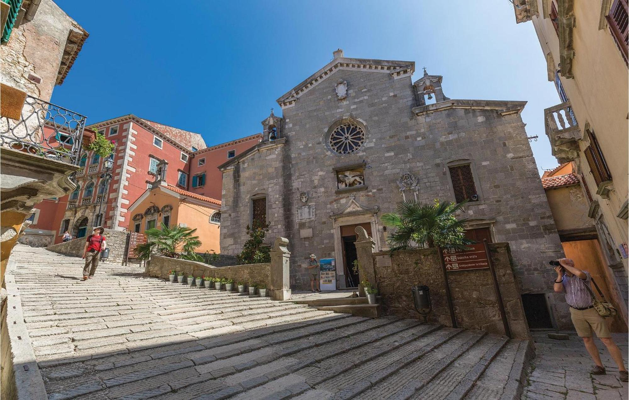 Cozy Home In Labin With Kitchen Exterior foto